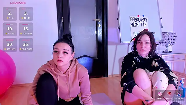 Peanaughty online show from February 2026 10:05:01 AM