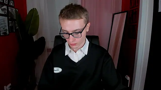 Snapshot of Emmit_Barker chatting on February 2026 03:52:01 PM Emmit Barker online show from February 2026 03:52:01 PM