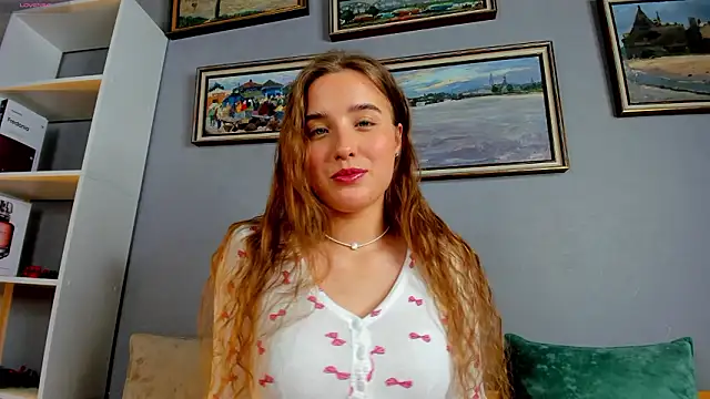 Snapshot of NightGloss chatting on February 2026 12:48:02 PM NightGloss online show from February 2026 12:48:02 PM