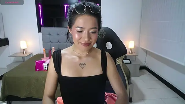 Lynn turner online show from March 2026 02:04:02 AM