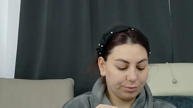AbellaDesiree online show from April 2026 04:42:01 AM
