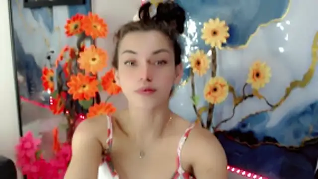 Snapshot of NathalialLooes chatting on June 2026 05:06:02 AM NathalialLooes online show from June 2026 05:06:02 AM