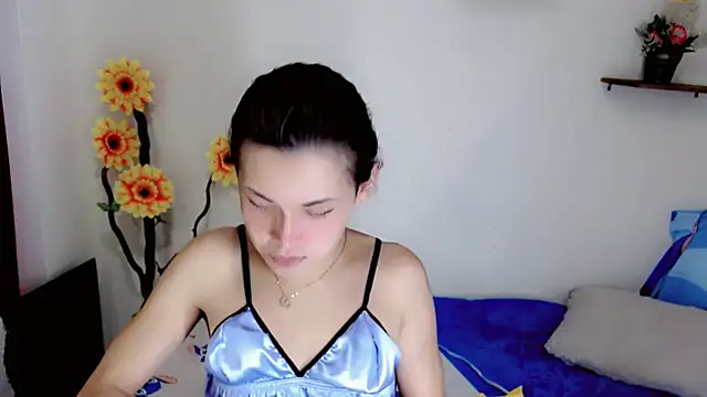 Snapshot of NathalialLooes chatting on June 2026 08:23:01 PM NathalialLooes online show from June 2026 08:23:01 PM