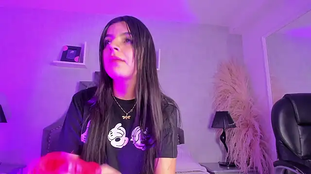 Snapshot of KarelyMitchel chatting on February 2026 01:01:02 PM KarelyMitchel online show from February 2026 01:01:02 PM