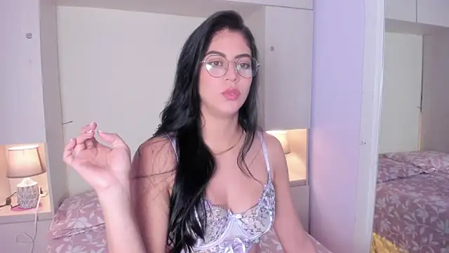 Snapshot of GabbyOwenn chatting on February 2026 12:10:01 PM GabbyOwenn online show from February 2026 12:10:01 PM