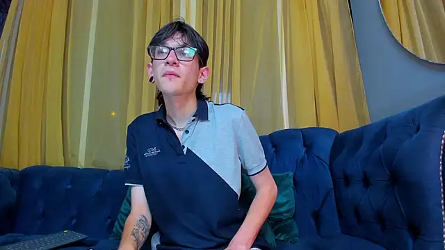 Snapshot of Jax_valentine chatting on February 2026 11:00:01 PM Jax valentine online show from February 2026 11:00:01 PM