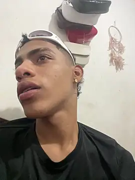 dominick fran online show from April 2026 01:42:01 AM