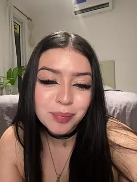 lolaaculaa online show from February 2026 04:50:02 AM