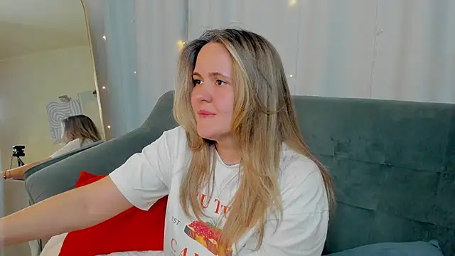 LilyBel online show from April 2026 01:41:01 PM