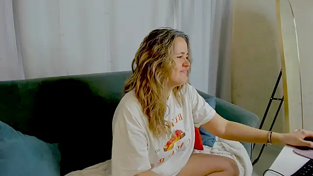 LilyBel online show from April 2026 08:06:01 AM