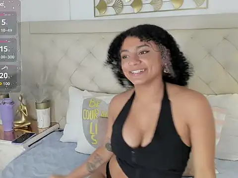 Snapshot of sweets_one chatting on March 2026 03:52:02 AM sweets one online show from March 2026 03:52:02 AM