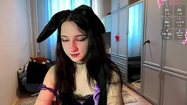 UrBabeLuna online show from March 2026 01:06:01 PM