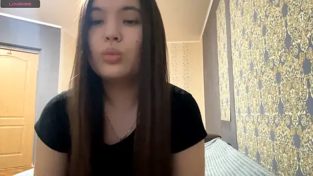 Snapshot of Ayazyn chatting on February 2026 02:07:02 PM Ayazyn online show from February 2026 02:07:02 PM