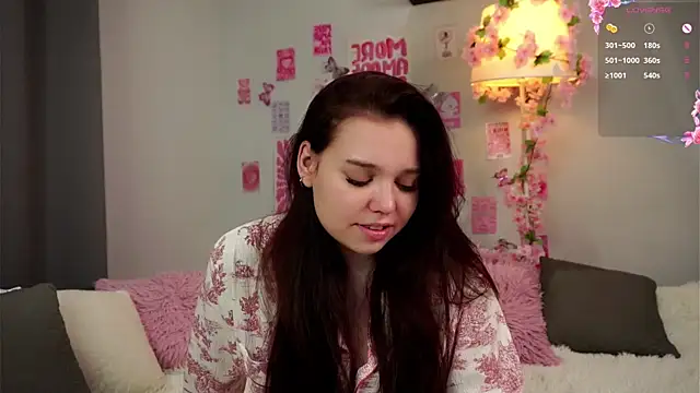 ManyMercuri online show from February 2026 02:06:01 PM