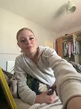 Snapshot of Paige_love chatting on April 2026 01:24:02 PM Paige love online show from April 2026 01:24:02 PM