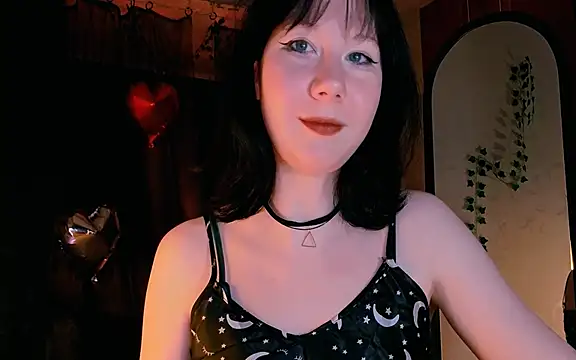 Snapshot of marty_bree chatting on April 2026 09:39:33 PM marty bree online show from April 2026 09:39:33 PM