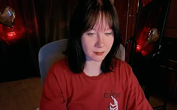 Snapshot of marty_bree chatting on April 2026 07:49:02 PM marty bree online show from April 2026 07:49:02 PM