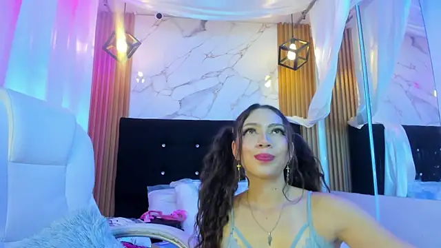 Snapshot of MOLY_KILLER chatting on April 2026 08:57:02 PM MOLY KILLER online show from April 2026 08:57:02 PM