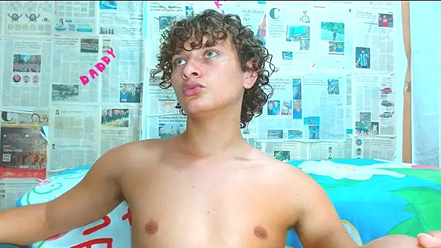 arielnoir6958 online show from February 2026 12:33:02 AM