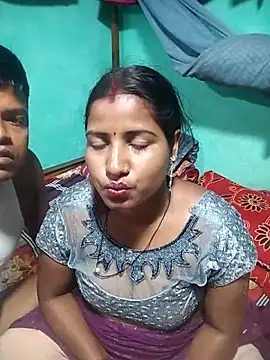 Snapshot of Your_deshibhabi25years chatting on May 2026 03:17:01 PM Your deshibhabi25years online show from May 2026 03:17:01 PM