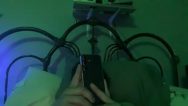 Snapshot of TrndSettr chatting on July 2026 08:50:01 AM TrndSettr online show from July 2026 08:50:01 AM