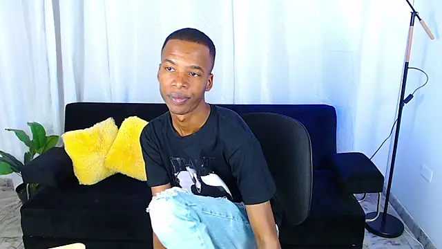 Snapshot of gusy_18 chatting on February 2026 08:25:02 PM gusy 18 online show from February 2026 08:25:02 PM