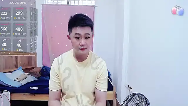 Snapshot of wwwhh777 chatting on April 2026 06:25:02 AM wwwhh777 online show from April 2026 06:25:02 AM