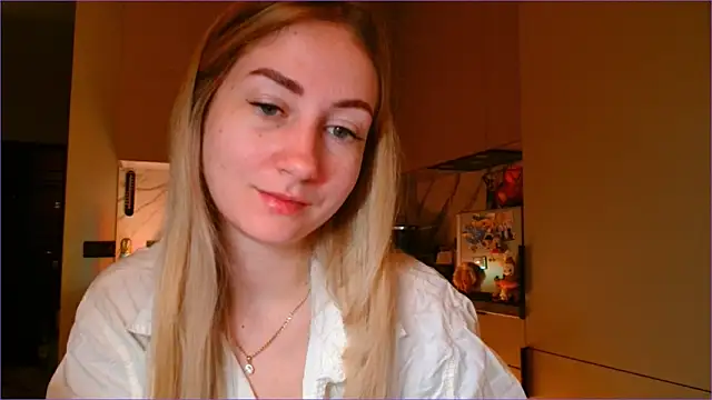 Snapshot of BluueSilk chatting on February 2026 06:51:01 AM BluueSilk online show from February 2026 06:51:01 AM