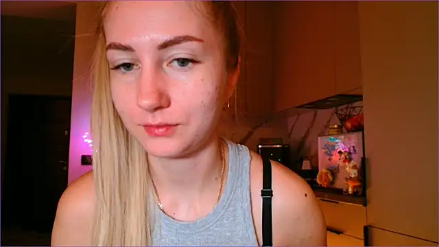 Snapshot of BluueSilk chatting on February 2026 06:18:02 AM BluueSilk online show from February 2026 06:18:02 AM