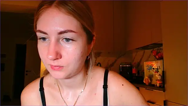 Snapshot of BluueSilk chatting on February 2026 06:28:02 AM BluueSilk online show from February 2026 06:28:02 AM