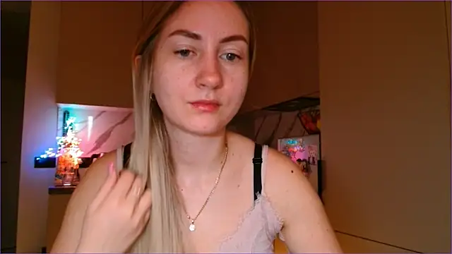 Snapshot of BluueSilk chatting on February 2026 06:09:01 AM BluueSilk online show from February 2026 06:09:01 AM