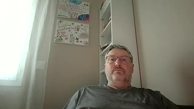 Snapshot of doudou310 chatting on February 2026 05:01:01 PM doudou310 online show from February 2026 05:01:01 PM