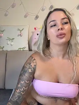 sexybatwomen33 online show from June 2026 06:22:02 AM
