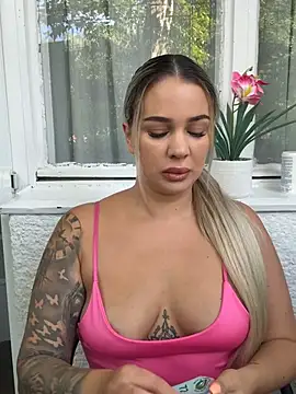 sexybatwomen33 online show from July 2026 07:00:01 AM