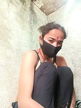 Snapshot of Sunali_Bendre chatting on February 2026 03:07:01 AM Sunali Bendre online show from February 2026 03:07:01 AM