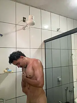 Snapshot of menoquarenta chatting on May 2026 08:25:01 PM menoquarenta online show from May 2026 08:25:01 PM