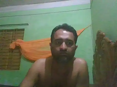 smroy93612 online show from April 2026 06:31:02 PM