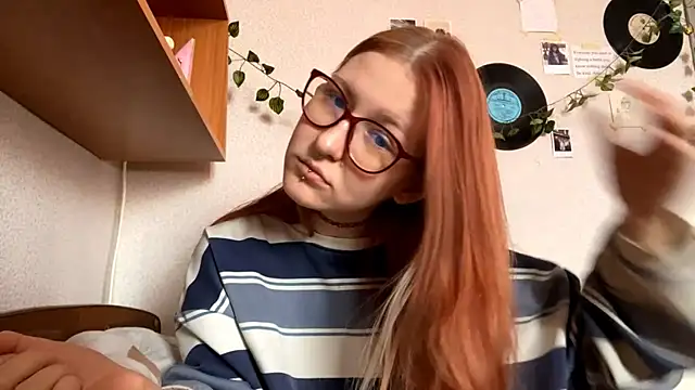 Snapshot of LaureenVielma chatting on February 2026 07:37:01 AM LaureenVielma online show from February 2026 07:37:01 AM