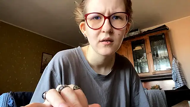 LaureenVielma online show from April 2026 06:18:01 AM