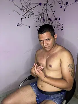 Snapshot of Loaisn chatting on February 2026 01:37:02 AM Loaisn online show from February 2026 01:37:02 AM