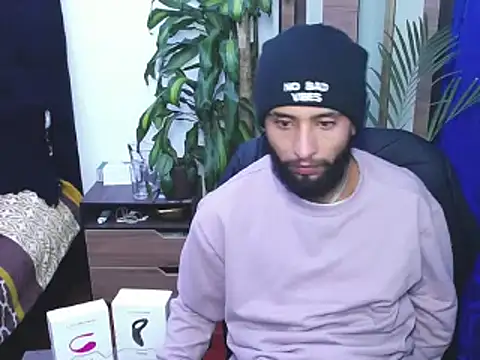  noahdiaz online show from February 2026 10:55:01 PM