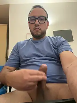 Snapshot of latinocalientehot chatting on June 2026 08:01:01 PM latinocalientehot online show from June 2026 08:01:01 PM