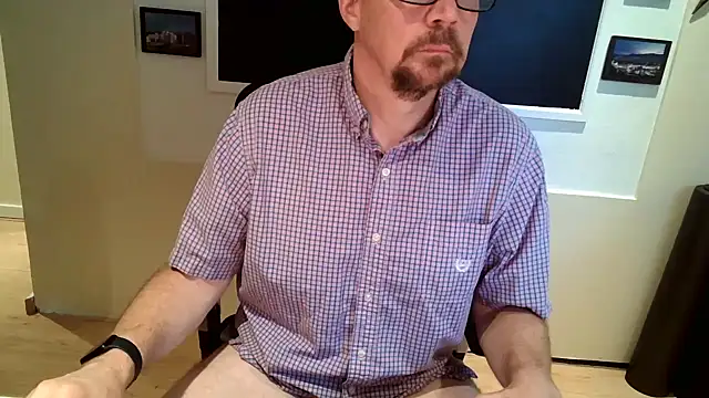 Snapshot of Scotsmanx chatting on June 2026 01:45:02 PM Scotsmanx online show from June 2026 01:45:02 PM