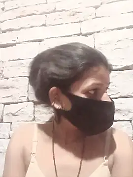 Divya-11431 online show from May 2026 06:37:01 PM