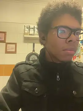 Snapshot of ELPikaPreta chatting on February 2026 04:06:01 AM ELPikaPreta online show from February 2026 04:06:01 AM