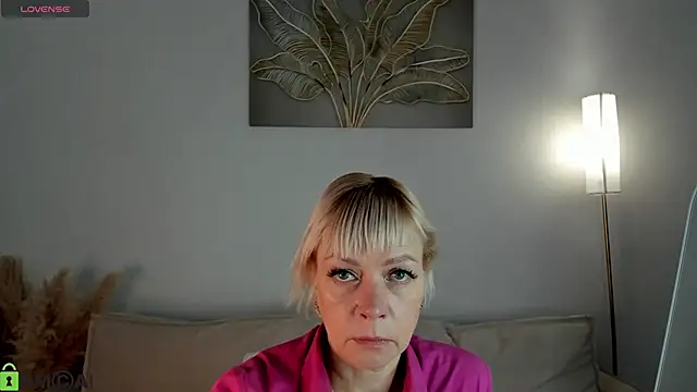 Ann Annise online show from May 2026 01:14:02 AM