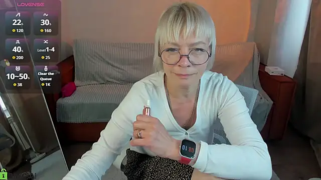 Snapshot of Ann_Annise chatting on June 2026 01:11:01 AM Ann Annise online show from June 2026 01:11:01 AM