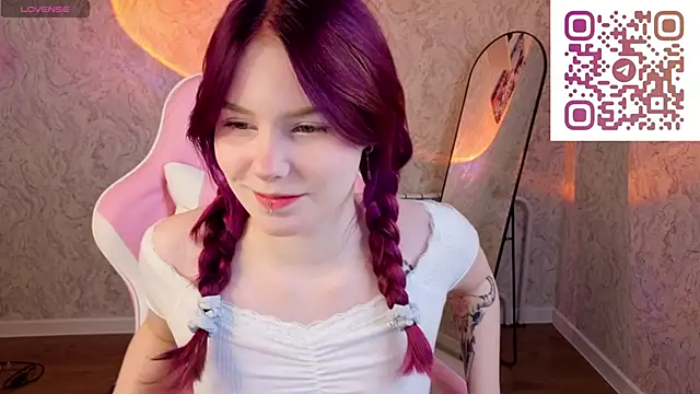 Julia Anis online show from April 2026 01:10:02 AM