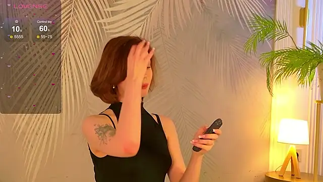 Snapshot of VivanWestwood chatting on February 2026 05:13:02 PM VivanWestwood online show from February 2026 05:13:02 PM