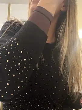 Snapshot of AmeelliaRose chatting on February 2026 07:11:01 PM AmeelliaRose online show from February 2026 07:11:01 PM